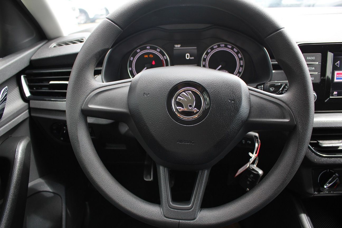 Fahrzeugabbildung SKODA SCALA ACTIVE