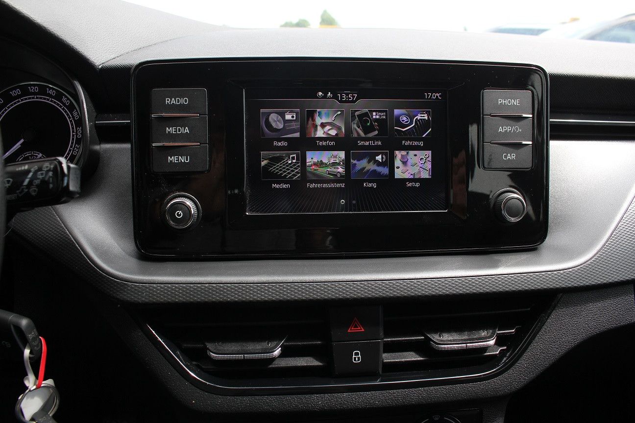 Fahrzeugabbildung SKODA SCALA ACTIVE