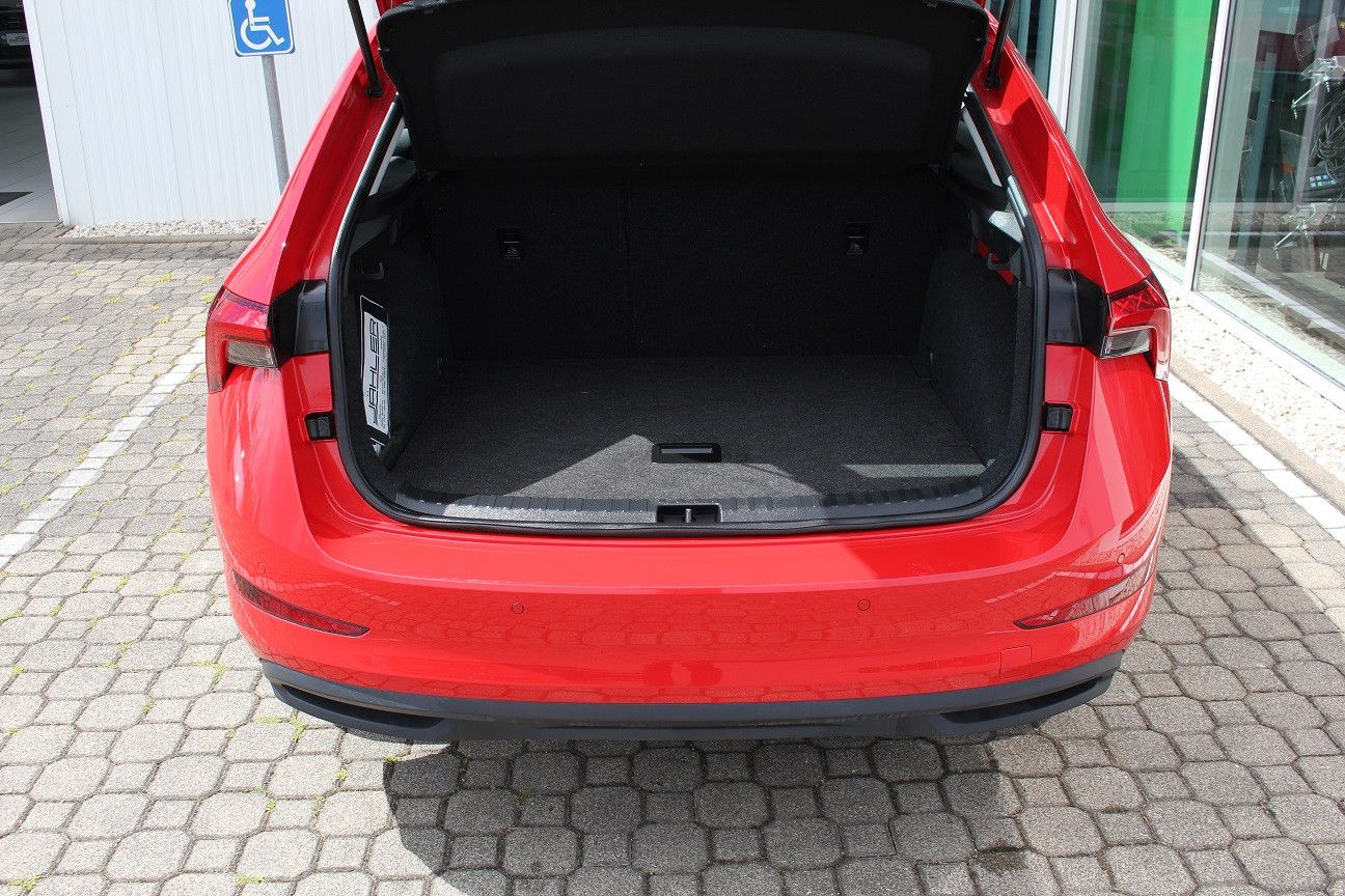 Fahrzeugabbildung SKODA SCALA ACTIVE