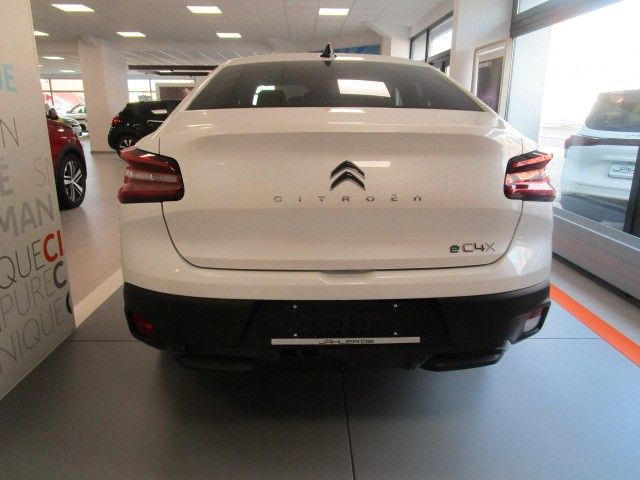 Fahrzeugabbildung Citroën C4 X e-Shine