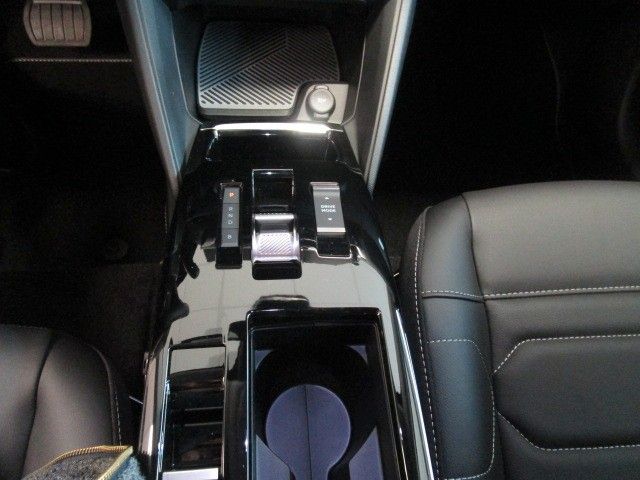 Fahrzeugabbildung Citroën C4 X e-Shine