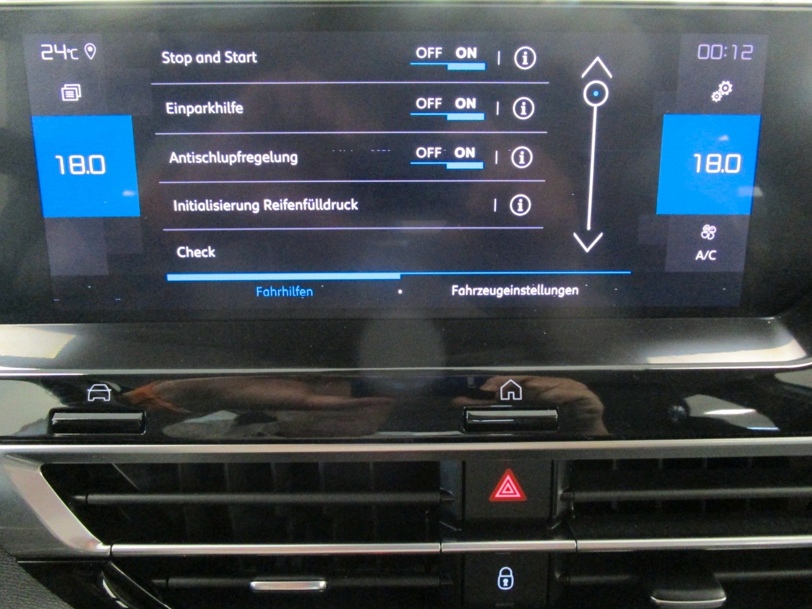 Fahrzeugabbildung Citroën C4 Lim. Feel Pack EAT8