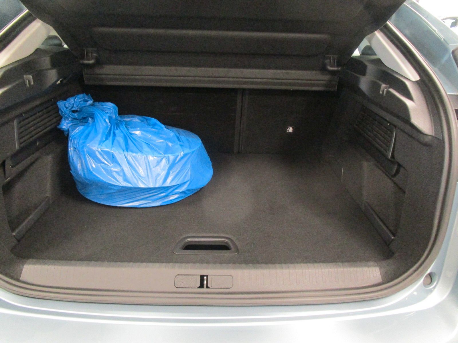 Fahrzeugabbildung Citroën C4 Lim. Feel Pack EAT8