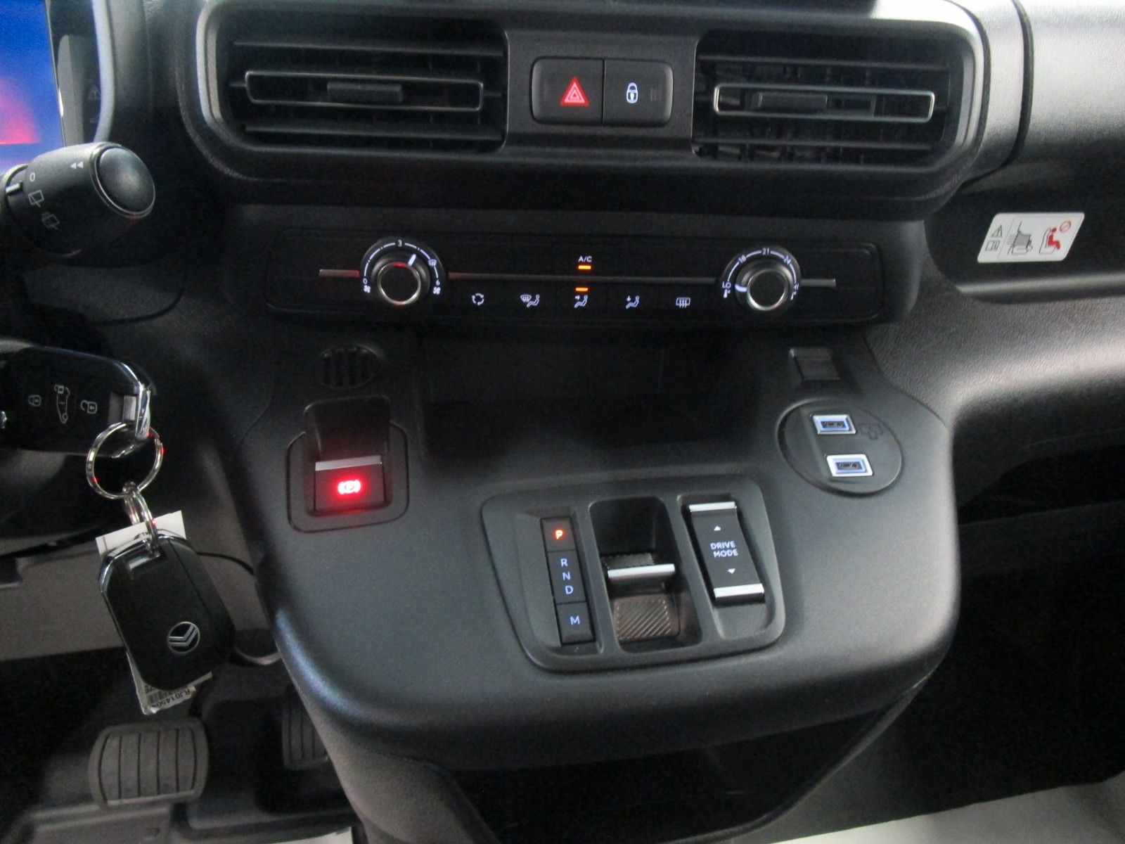 Fahrzeugabbildung Citroën Berlingo Doppelkabine