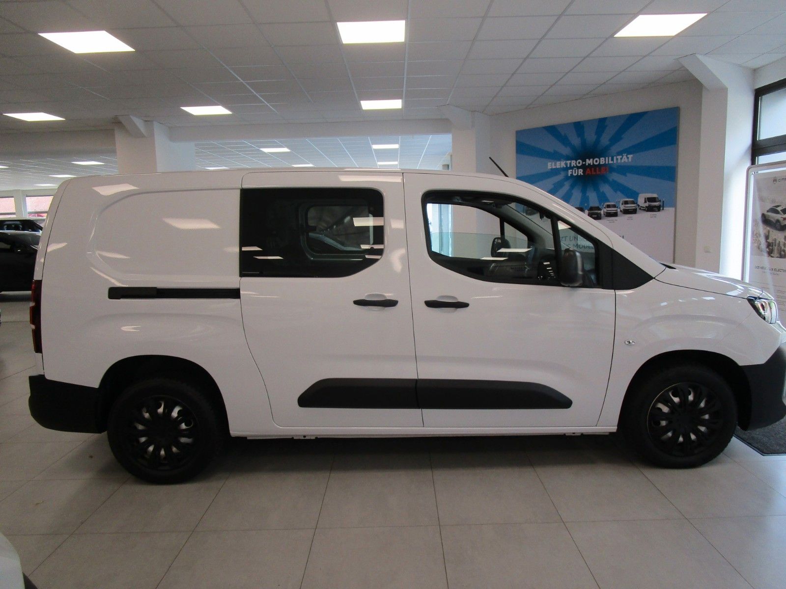 Fahrzeugabbildung Citroën Berlingo Doppelkabine