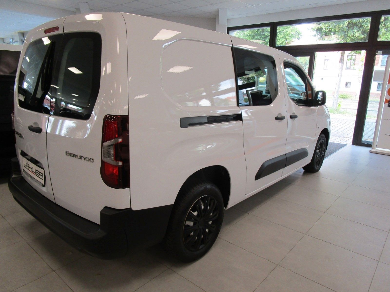 Fahrzeugabbildung Citroën Berlingo Doppelkabine