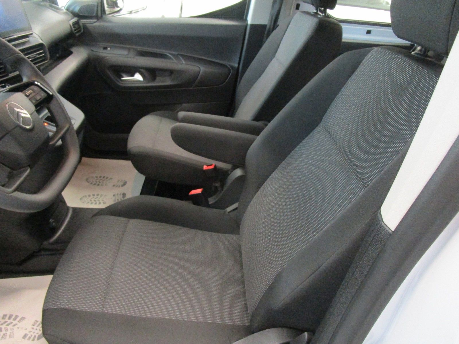Fahrzeugabbildung Citroën Berlingo Doppelkabine