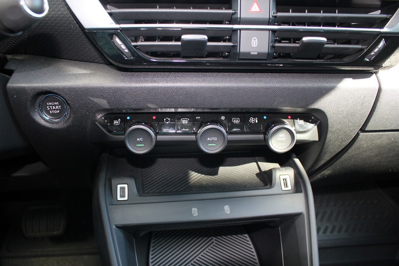 Fahrzeugabbildung Citroën C4 Lim. Shine