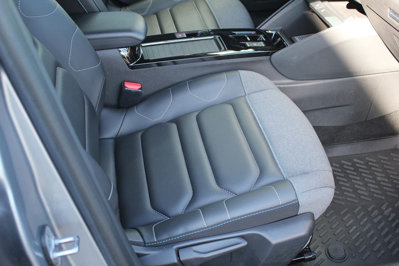 Fahrzeugabbildung Citroën C4 Lim. Shine