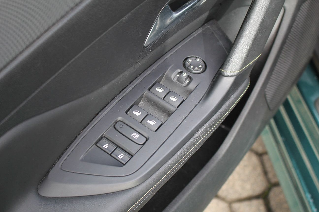 Fahrzeugabbildung Peugeot 308 SW GT