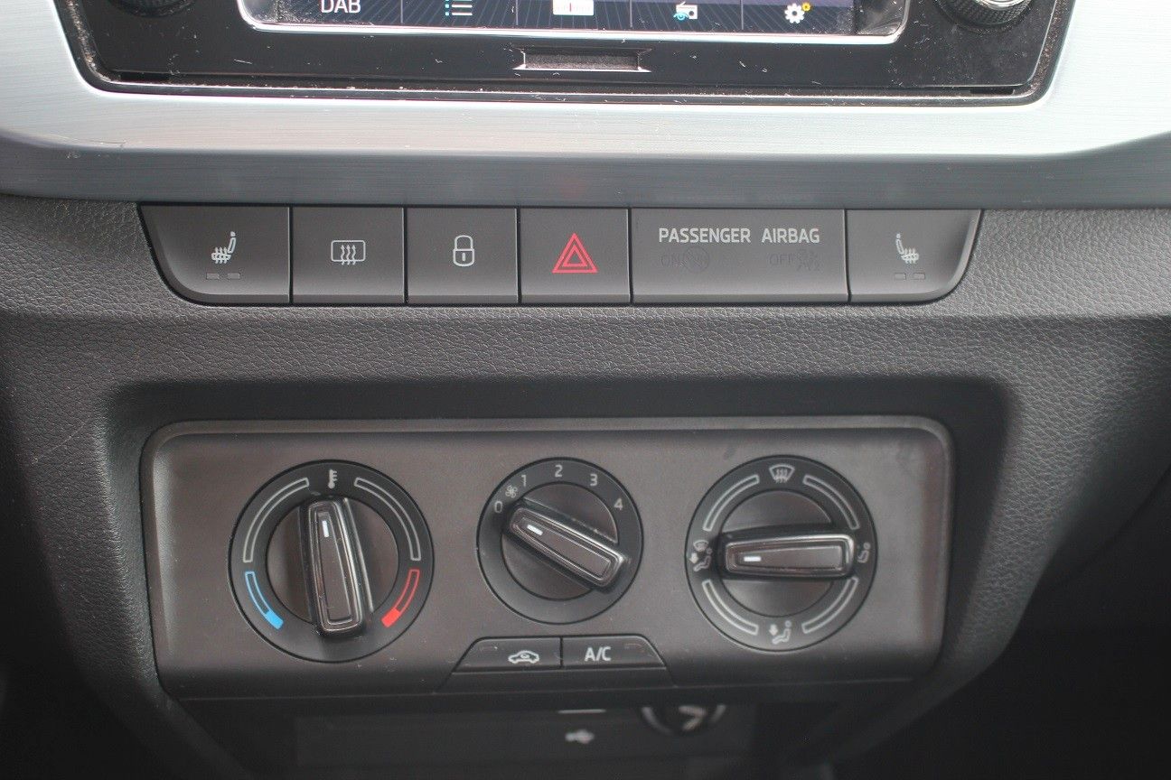 Fahrzeugabbildung SKODA FABIA COMBI AMBITION