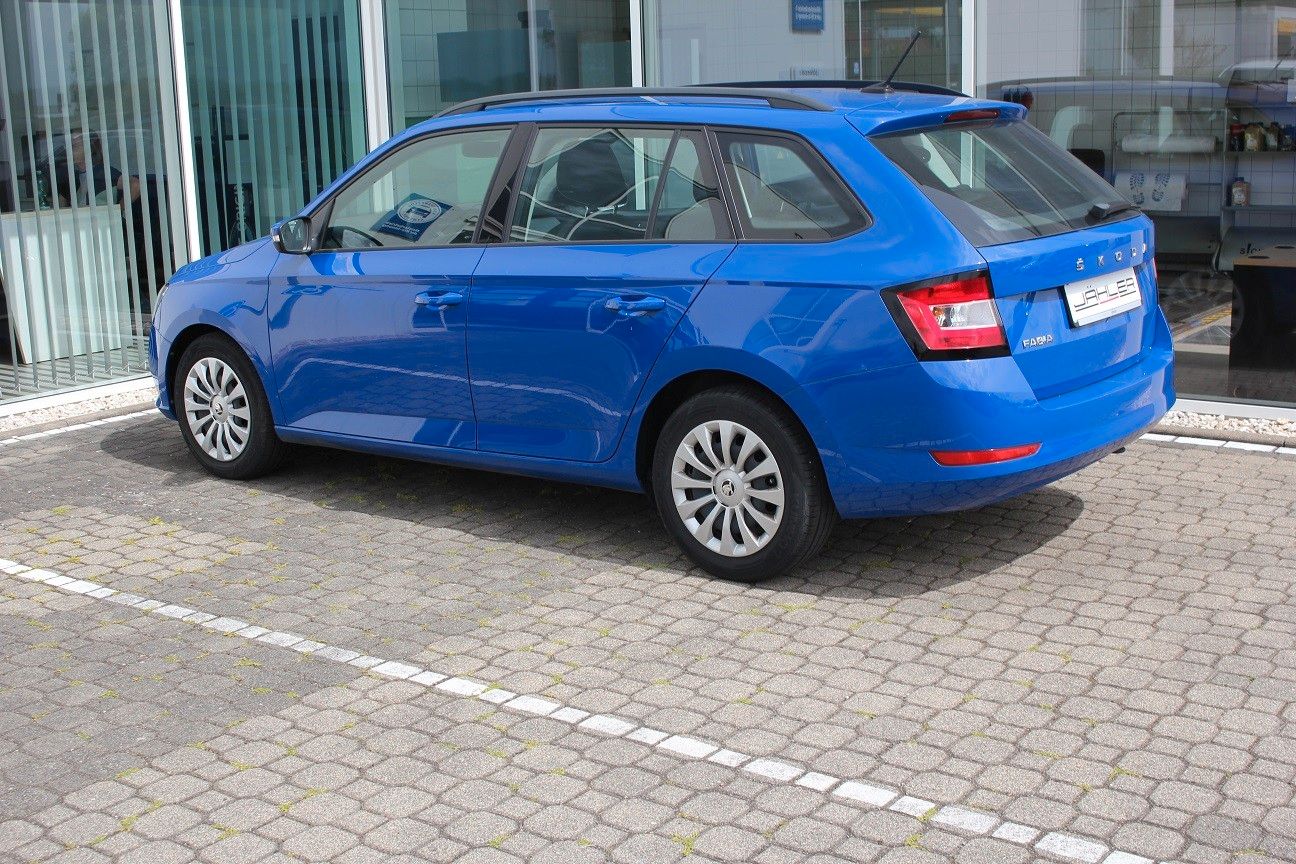 Fahrzeugabbildung SKODA FABIA COMBI AMBITION