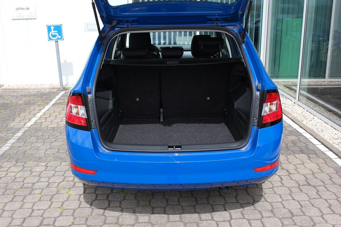 Fahrzeugabbildung SKODA FABIA COMBI AMBITION