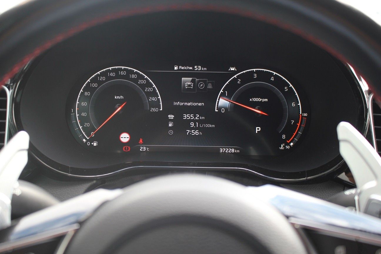 Fahrzeugabbildung Kia PROCEED GT DCT NAVI PAKET