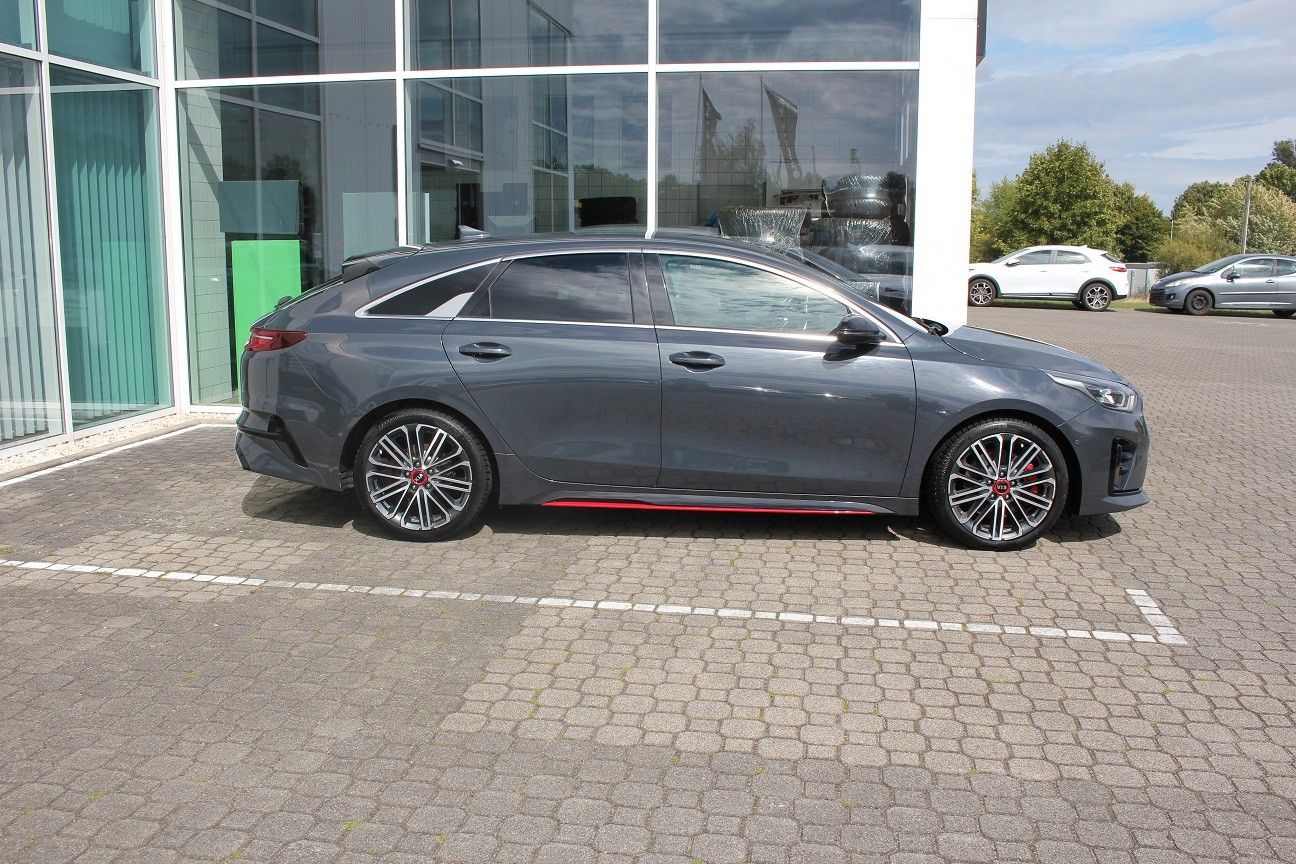 Fahrzeugabbildung Kia PROCEED GT DCT NAVI PAKET