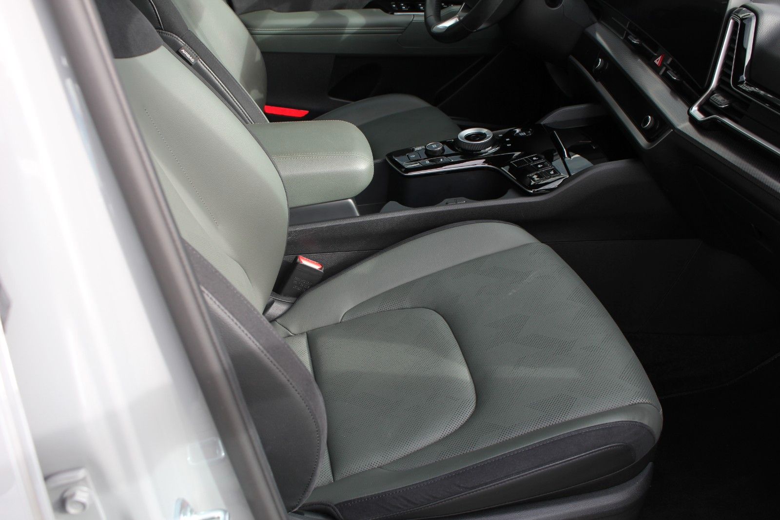Fahrzeugabbildung Kia SPORTAGE NIGHTLINE EDITION DCT