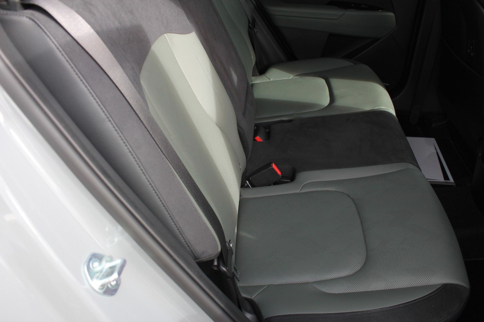 Fahrzeugabbildung Kia SPORTAGE NIGHTLINE EDITION DCT