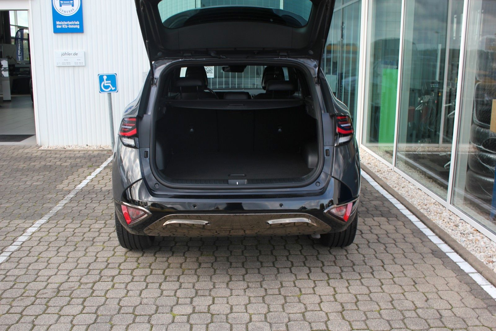 Fahrzeugabbildung Kia SPORTAGE NIGHTLINE EDITION DCT